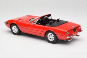 Ferrari 365 GTS Rosso Corsa Solido 1:18 8017 Pressofusione — immagine 7 di 8