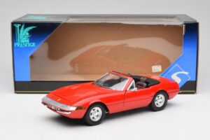Ferrari 365 GTS Rosso Corsa Solido 1:18 8017 Pressofusione — immagine 8 di 8