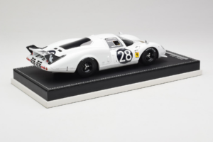 Ferrari 365 P2 #28 M. Gregory / J. Schlesser NART 24 Hours of Daytona 1967 Bianco AB Models 1:18 REMC019 Resina — immagine 3 di 6