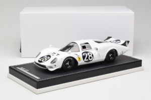 Ferrari 365 P2 #28 M. Gregory / J. Schlesser NART 24 Hours of Daytona 1967 Bianco AB Models 1:18 REMC019 Resina — immagine 6 di 6