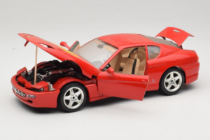 Ferrari 456 GT Ferrari Model Club Rosso Bburago 1:18 3036-P1 Pressofusione — immagine 2 di 8