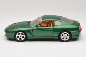 Ferrari 456 GT Verde Metallizzato Bburago 1:18 3036-GR1 Pressofusione — immagine 4 di 8