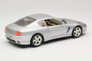 Ferrari 456 GT Argento Bburago 1:18 3336-S1 Pressofusione — immagine 3 di 8