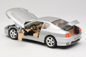 Ferrari 456 GT Argento Bburago 1:18 3336-S1 Pressofusione — immagine 5 di 8