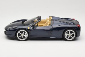 Ferrari 458 Italia Spider Dark Blue Metallic Hot Wheels 1:18 X5529 Pressofusione — immagine 4 di 8