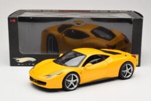 Ferrari 458 Italia Giallo Hot Wheels 1:18 P9894 Pressofusione — immagine 8 di 8