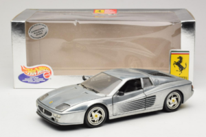 Ferrari 512M Chrome Silver Hot Wheels 1:18 25739 Pressofusione — immagine 8 di 8