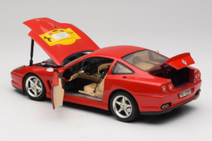 Ferrari 550 Maranello 22 Jahre Ferrari Model Club Rosso Bburago 1:18 3064-P2 Pressofusione — immagine 5 di 8