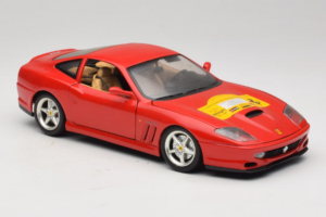 Ferrari 550 Maranello 22 Jahre Ferrari Model Club Rosso Bburago 1:18 3064-P2 Pressofusione — immagine 6 di 8