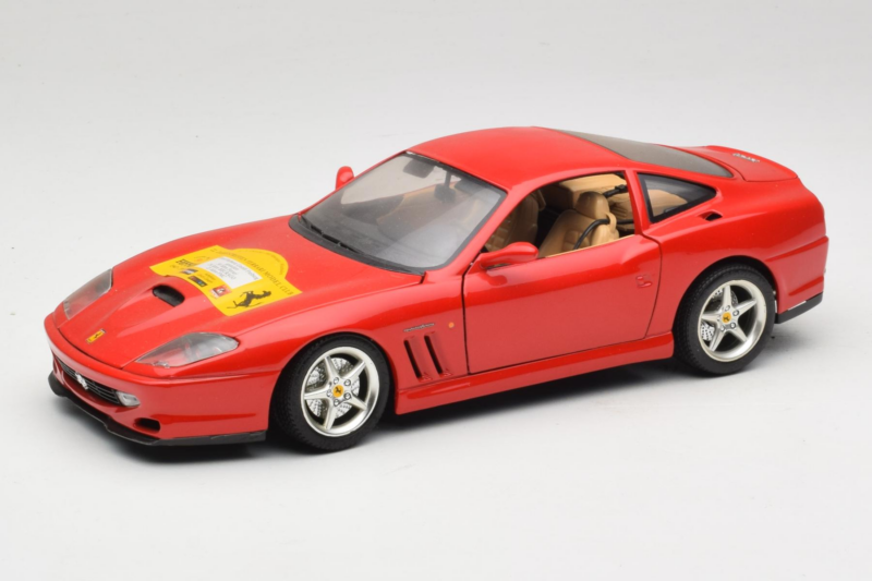 Ferrari 550 Maranello 22 Jahre Ferrari Model Club Rosso Bburago 1:18 3064-P2 Pressofusione