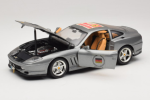 Ferrari 550 Maranello 25 Ferrari Model Club Argento Bburago 1:18 3344-S1 Pressofusione — immagine 2 di 7
