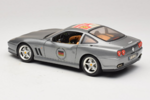 Ferrari 550 Maranello 25 Ferrari Model Club Argento Bburago 1:18 3344-S1 Pressofusione — immagine 6 di 7