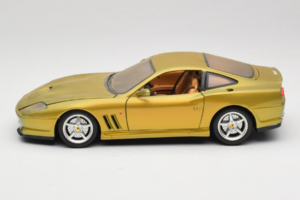 Ferrari 550 Maranello Gold Metallic Braccio & Gotz Bburago 1:18 3044-G1 Pressofusione — immagine 4 di 8