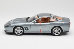Ferrari 550 Maranello Grigio Metallic Maisto 1:18 4839 Pressofusione — immagine 3 di 6