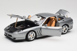 Ferrari 550 Maranello Argento Bburago 1:18 3344 Pressofusione — immagine 2 di 8