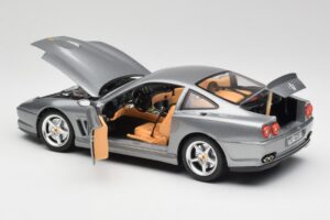Ferrari 550 Maranello Argento Bburago 1:18 3344 Pressofusione — immagine 5 di 8