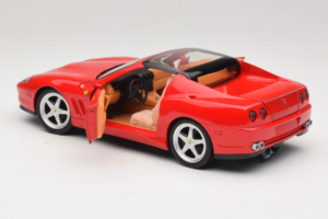 Ferrari 575M Superamerica Rosso Hot Wheels 1:18 J2858 Pressofusione — immagine 5 di 8