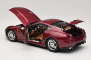 Ferrari 599 GTB Fiorano Rosso Scuro Hot Wheels 1:18 M1200 Pressofusione — immagine 5 di 8