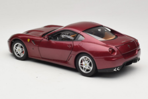 Ferrari 599 GTB Fiorano Rosso Scuro Hot Wheels 1:18 M1200 Pressofusione — immagine 7 di 8