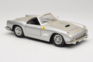 Ferrari California Cabriolet Argento Tonka 1:18 01109-S1 Pressofusione — immagine 6 di 8