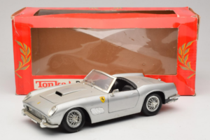 Ferrari California Cabriolet Argento Tonka 1:18 01109-S1 Pressofusione — immagine 8 di 8