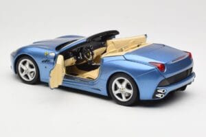 Ferrari California Azzurro Hot Wheels 1:18 N2043 Pressofusione — immagine 5 di 8