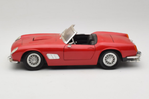 Ferrari California Cabriolet Rosso Tonka 1:18 01109-P1 Pressofusione — immagine 4 di 8