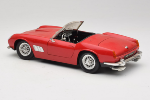 Ferrari California Cabriolet Rosso Tonka 1:18 01109-P1 Pressofusione — immagine 7 di 8