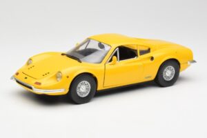 Ferrari Dino 246 GT Giallo Anson 1:18 30301W Pressofusione