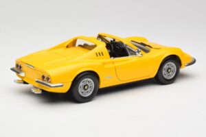 Ferrari Dino 246 GTS Giallo Hot Wheels 1:18 23920 Pressofusione — immagine 3 di 8