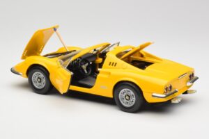 Ferrari Dino 246 GTS Giallo Hot Wheels 1:18 23920 Pressofusione — immagine 5 di 8
