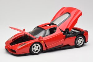 Ferrari Enzo Rosso Hot Wheels 1:18 56293 Pressofusione — immagine 2 di 8