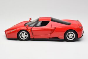 Ferrari Enzo Rosso Hot Wheels 1:18 56293 Pressofusione — immagine 4 di 8