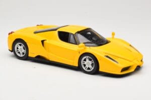 Ferrari Enzo Giallo Hot Wheels 1:18 C1550 Pressofusione — immagine 6 di 8