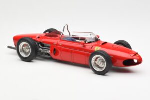 Ferrari Dino 156 Sharknose F1 1961 CMC 1:18 M-078 Pressofusione — immagine 4 di 6