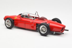 Ferrari Dino 156 Sharknose F1 1961 CMC 1:18 M-078 Pressofusione — immagine 5 di 6