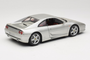 Ferrari F355 Berlinetta Argento UT Models 1:18 180074020-S1 Pressofusione — immagine 3 di 8
