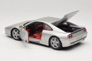 Ferrari F355 Berlinetta Argento UT Models 1:18 180074020-S1 Pressofusione — immagine 5 di 8