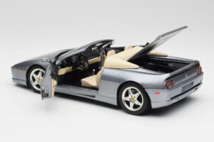 Ferrari F355 Spider Argento Hot Wheels 1:18 23907-M1 Pressofusione — immagine 5 di 8