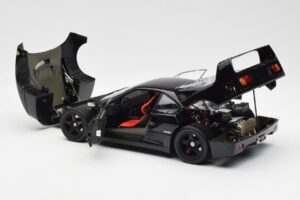 Ferrari F40 Nero Kyosho 1:18 08416BK Pressofusione — immagine 7 di 10