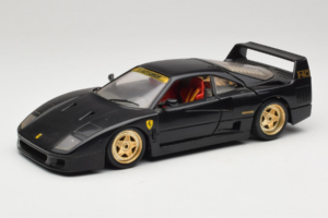 Ferrari F40 Nero con Ruote Oro Bburago 1:18 3032-B2 Pressofusione