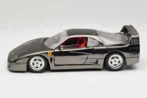 Ferrari F40 Chrome Black Bburago 1:18 3401-B1 Pressofusione — immagine 4 di 8