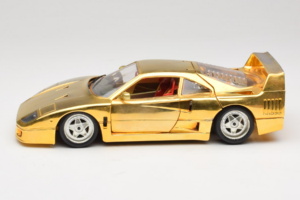 Ferrari F40 Chrome Gold Limited Edition 250 pcs Bburago 1:18 3332-G1 Pressofusione — immagine 4 di 8