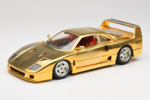 Ferrari F40 Chrome Gold Limited Edition 250 pcs Bburago 1:18 3332-G1 Pressofusione