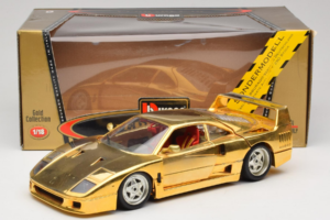 Ferrari F40 Chrome Gold Limited Edition 250 pcs Bburago 1:18 3332-G1 Pressofusione — immagine 8 di 8