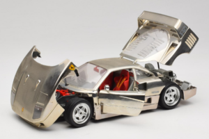 Ferrari F40 Chrome Silver Bburago 1:18 3401 Pressofusione — immagine 2 di 8