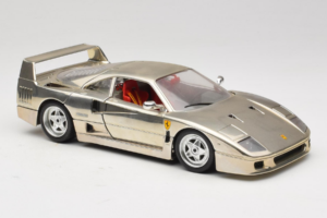 Ferrari F40 Chrome Silver Bburago 1:18 3401 Pressofusione — immagine 6 di 8