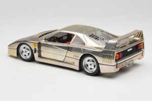 Ferrari F40 Chrome Silver Bburago 1:18 3401 Pressofusione — immagine 7 di 8