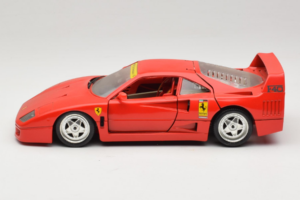 Ferrari F40 Club Deutschland Rosso Bburago 1:18 3032-L3 Pressofusione — immagine 4 di 8