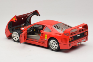 Ferrari F40 Club Deutschland Rosso Bburago 1:18 3032-L3 Pressofusione — immagine 5 di 8